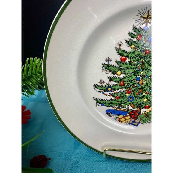 Cuthbertson Original Christmas Tree plate, England. Beautiful plate! - Picture 3 of 8